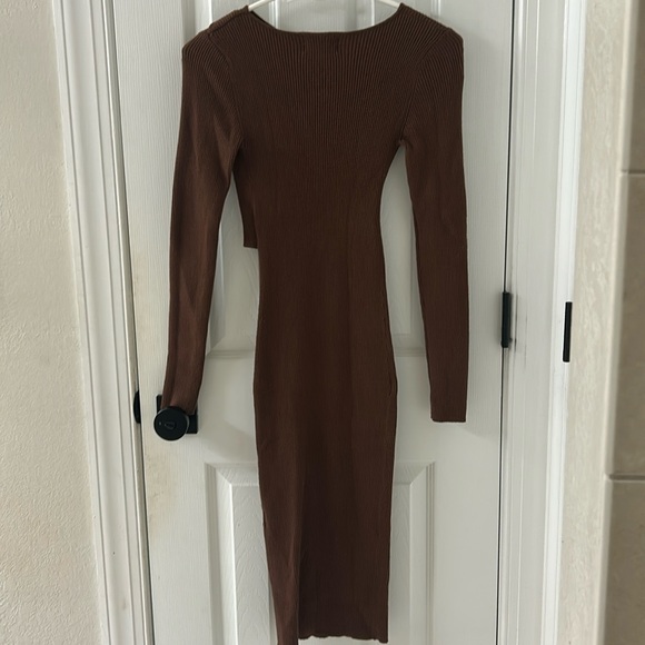 Olive & Oak Cut-Out Body-con Dress - Picture 7 of 9